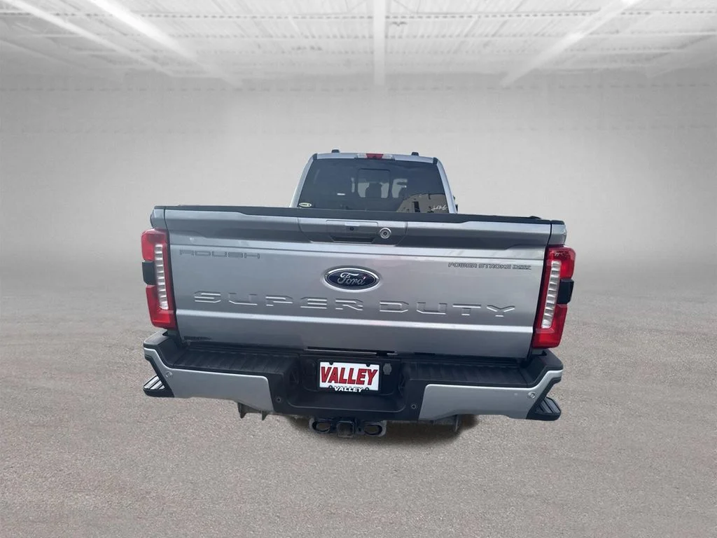 Used 2024 Silver Metallic Ford Lariat image 17