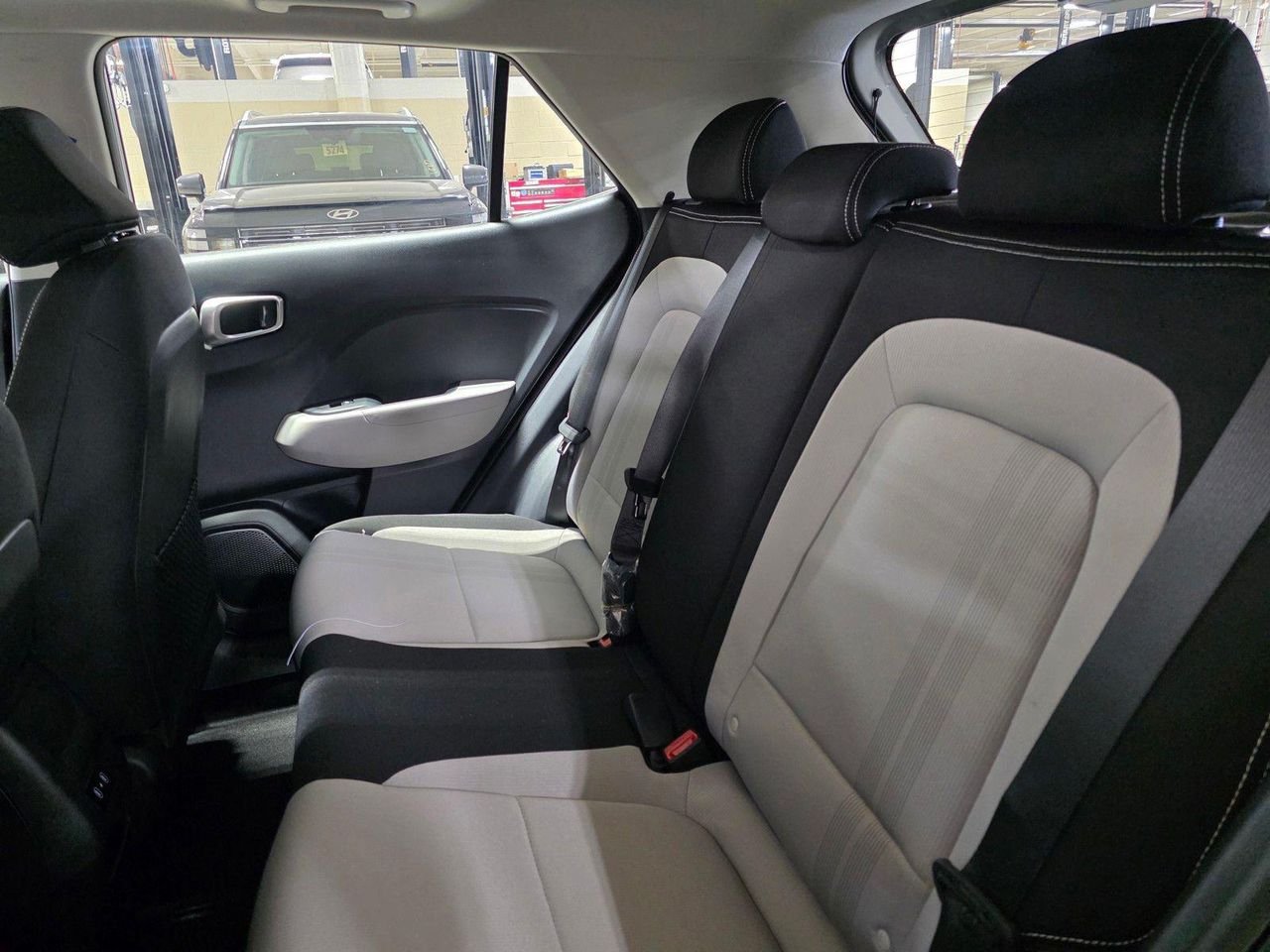 New 2026 Shimmering Silver Hyundai SEL image 14