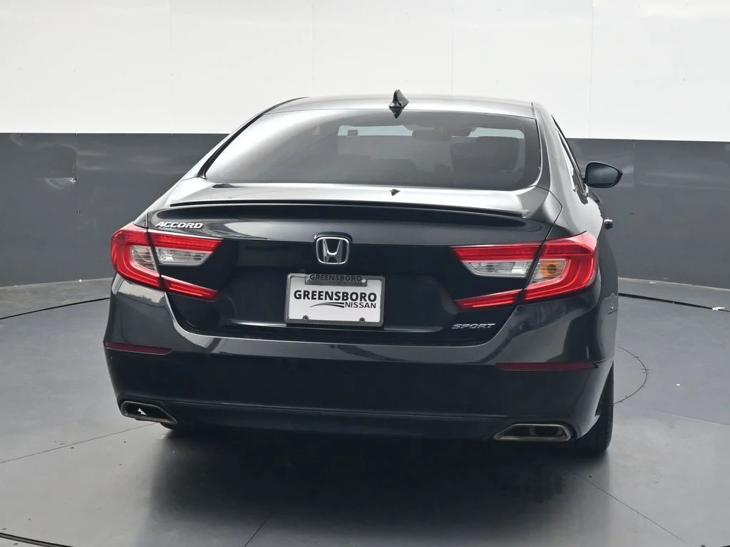 Used 2018  Honda Sport image 5