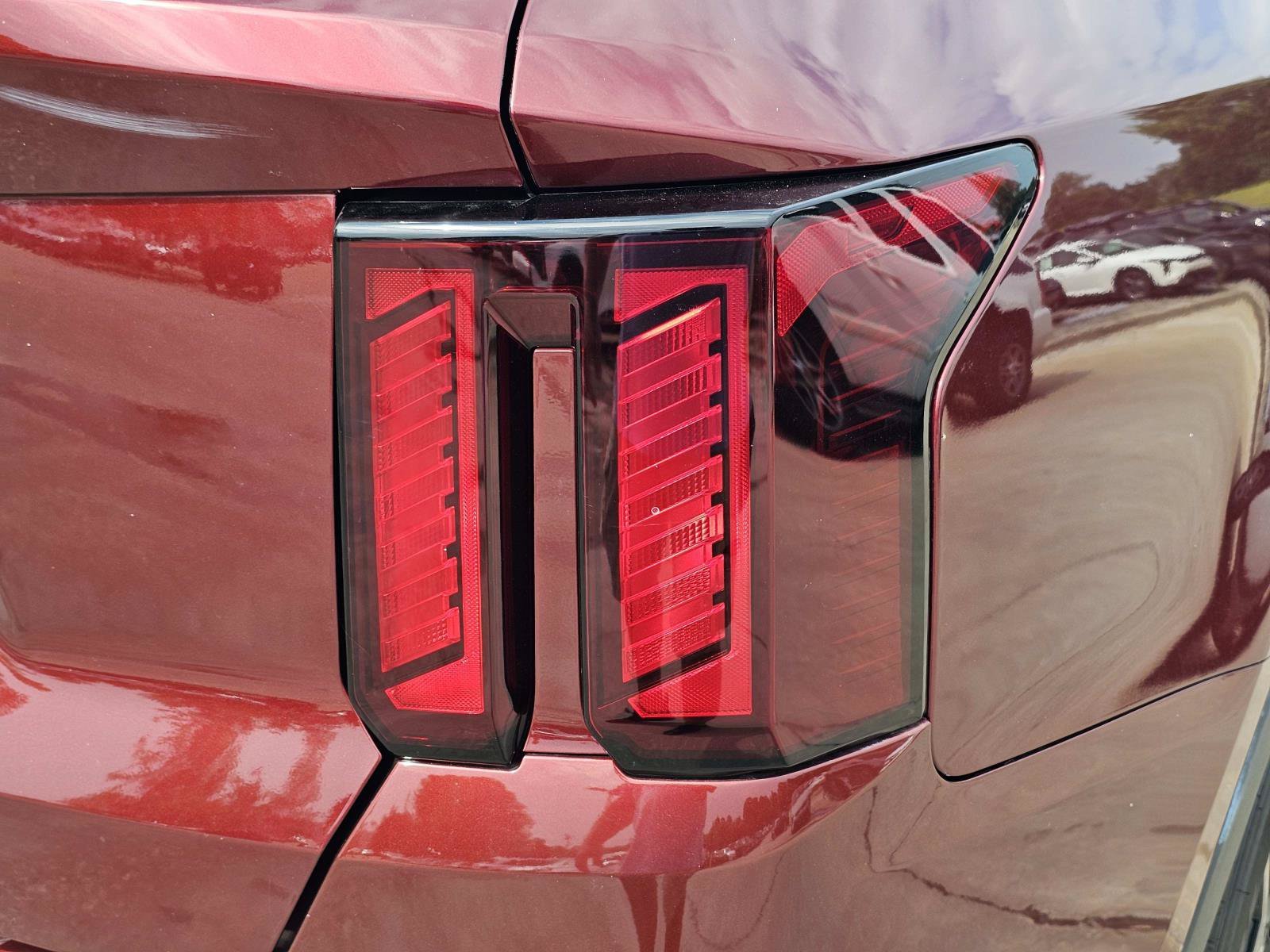 Used 2025 Dawning Red Kia S image 9
