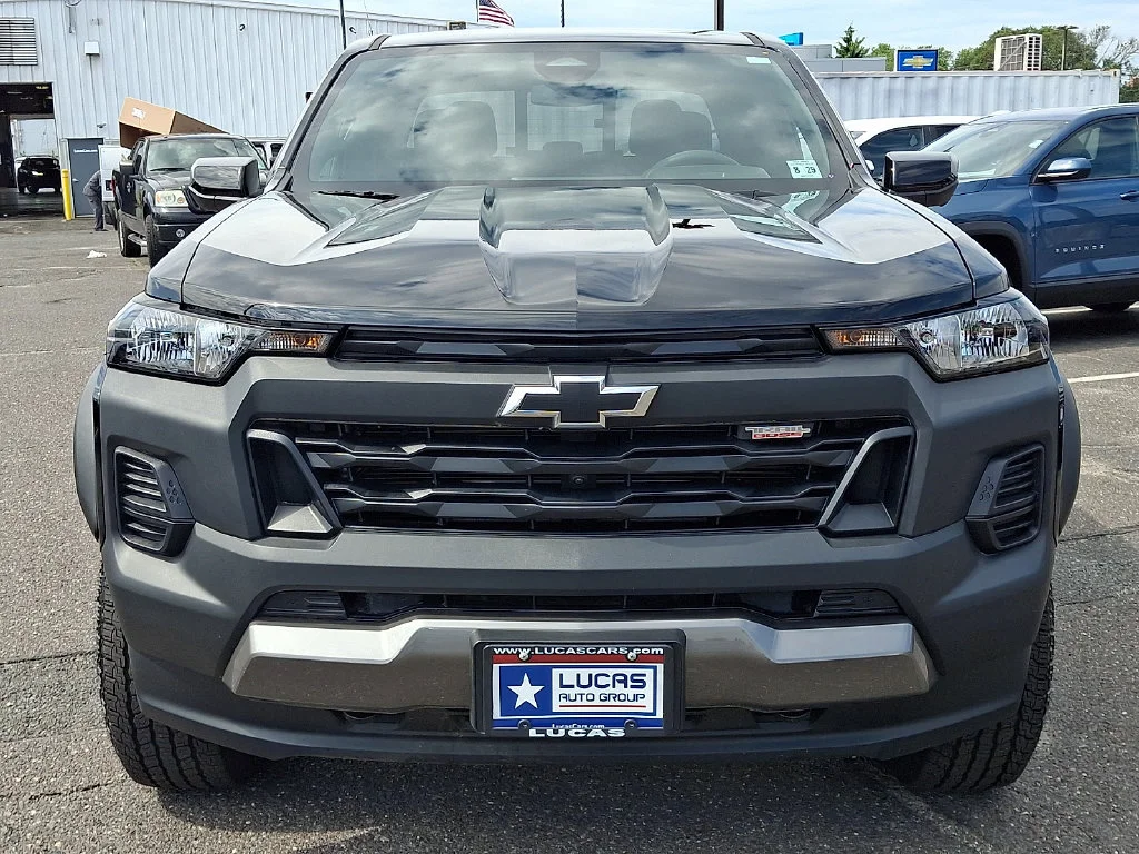 Used 2024 Black Chevrolet Trail Boss image 4