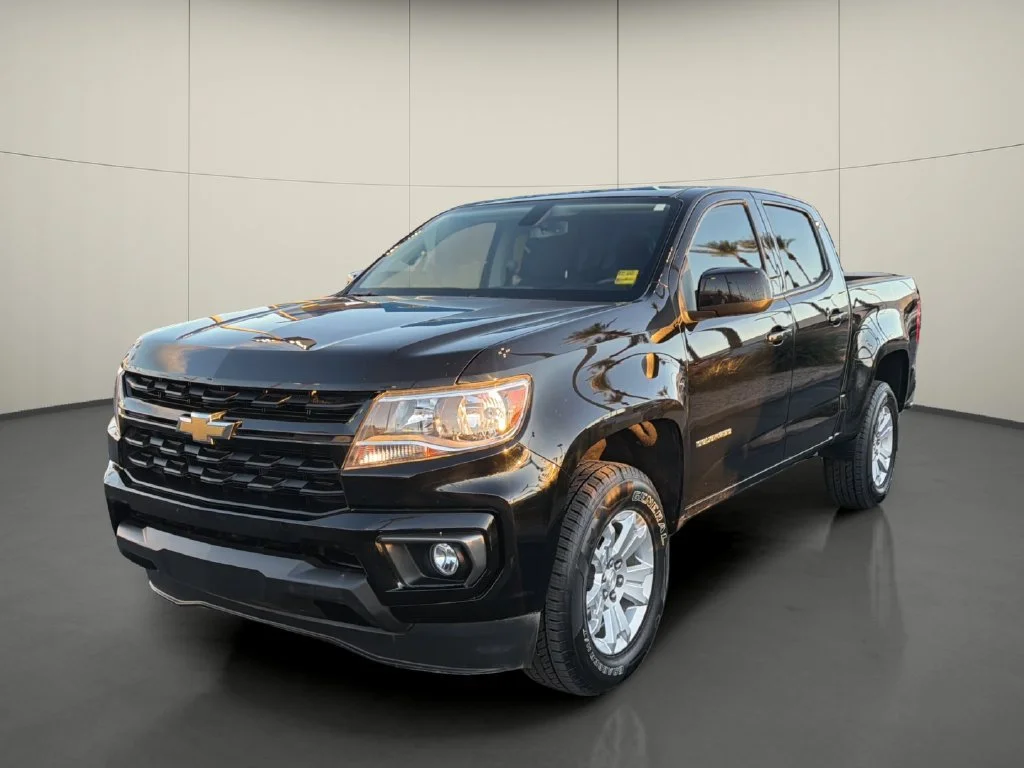 Used 2022 BLACK Chevrolet 2WD LT image 3
