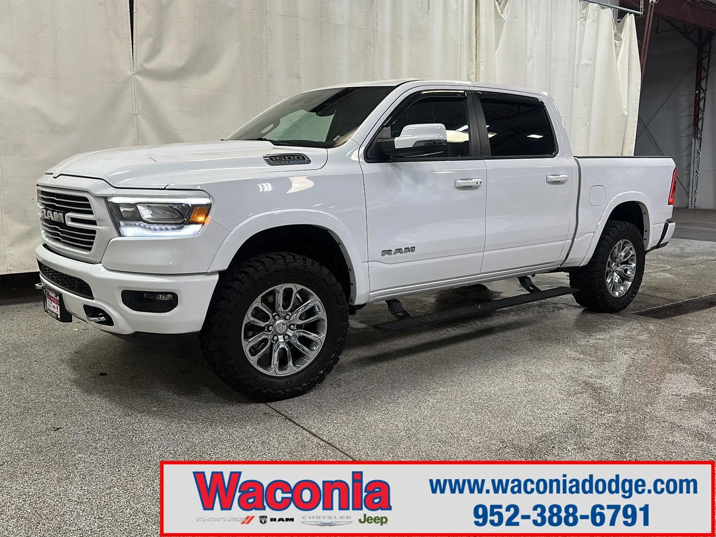 2024 RAM 1500 Laramie 4x4 Crew Cab 5'7's photo