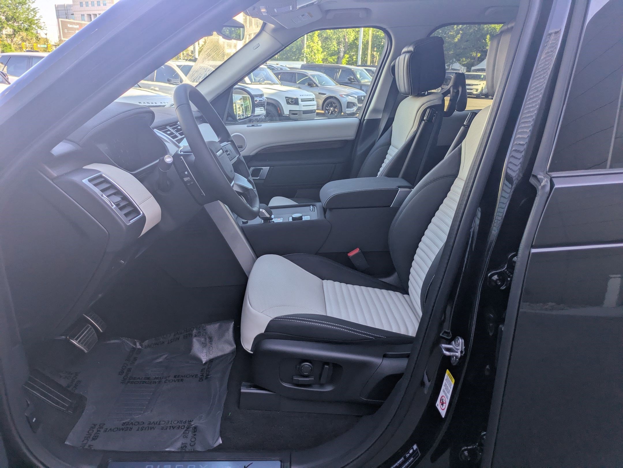 2026 Land Rover Discovery Dynamic SE - Photo 24