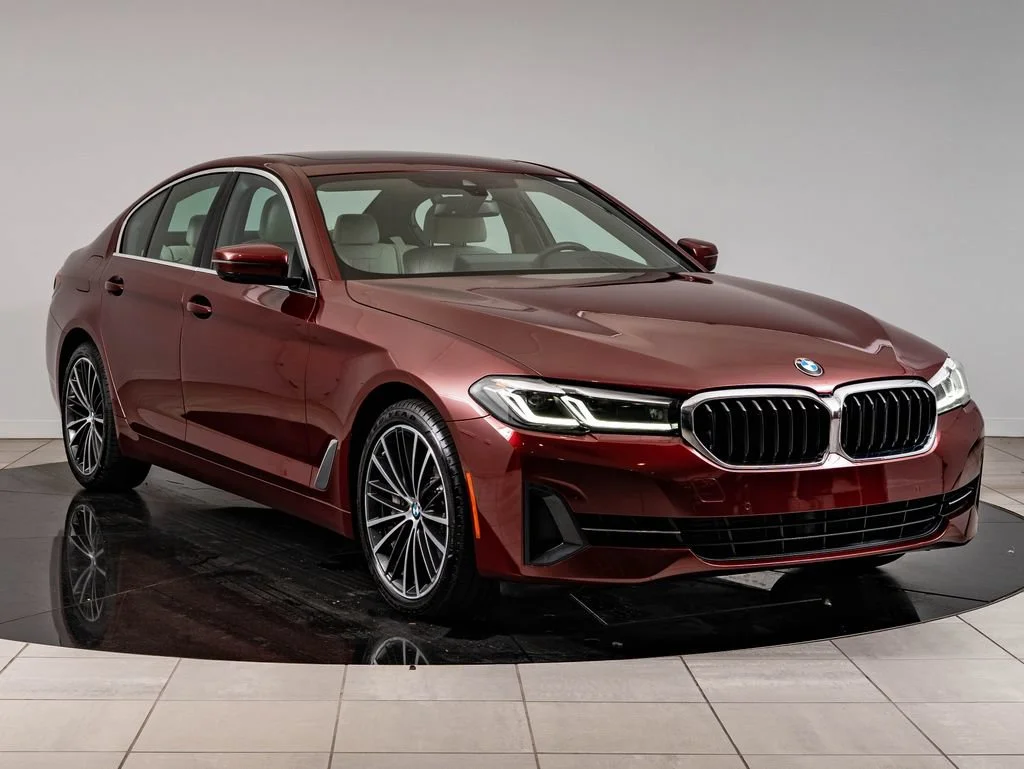 Used 2023 Aventurin Red Metallic BMW 540i xDrive image 12