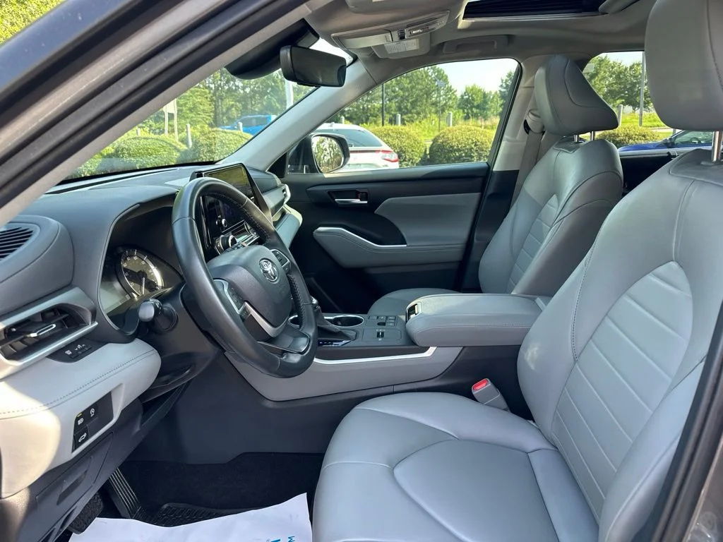 Used 2023 Magnetic Gray Metallic Toyota XLE image 21