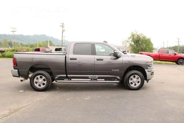 Used 2025 Granite Crystal Metallic Clearcoat Ram Big Horn image 9