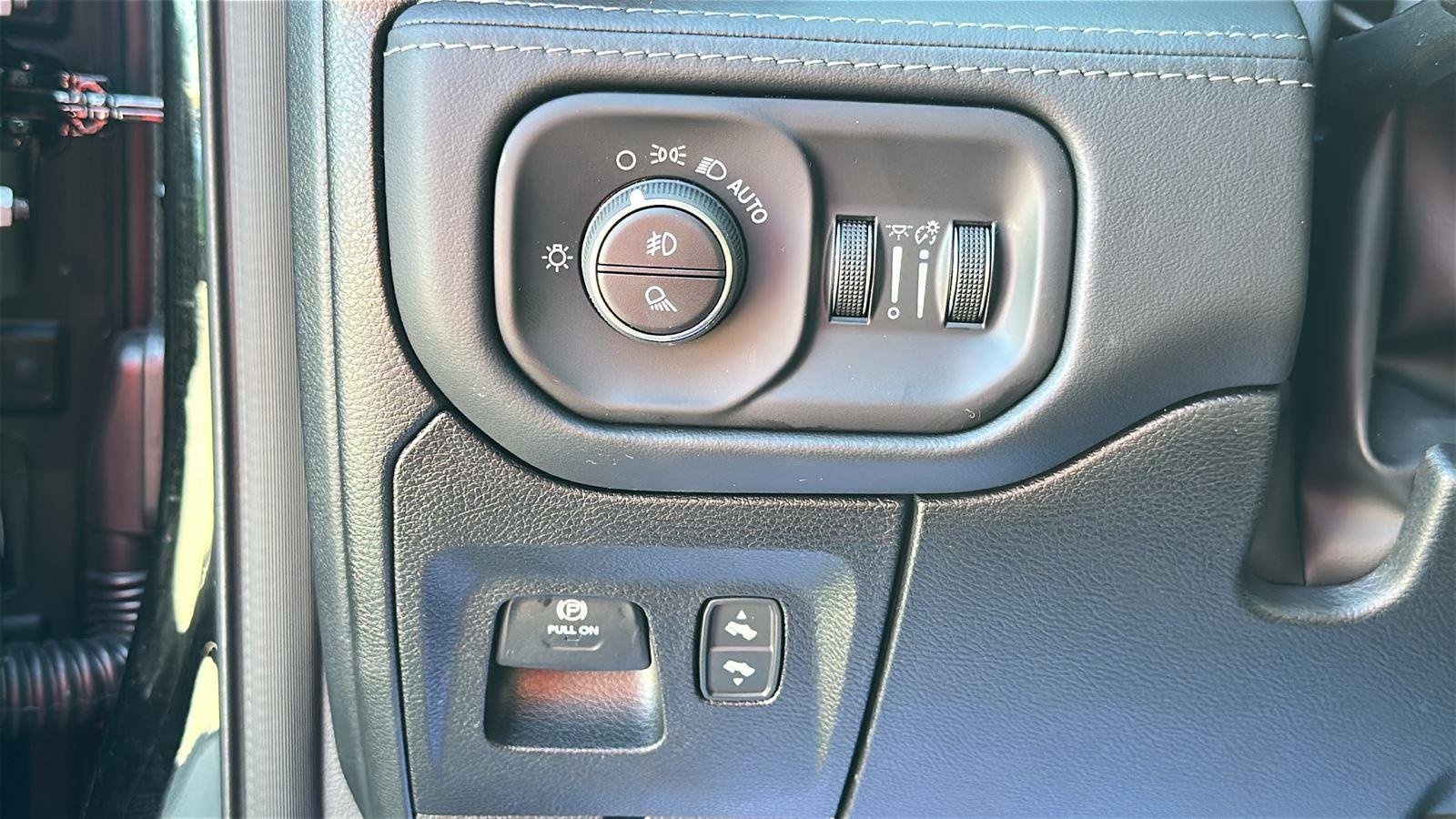 2026 RAM 1500 Limited - Photo 16