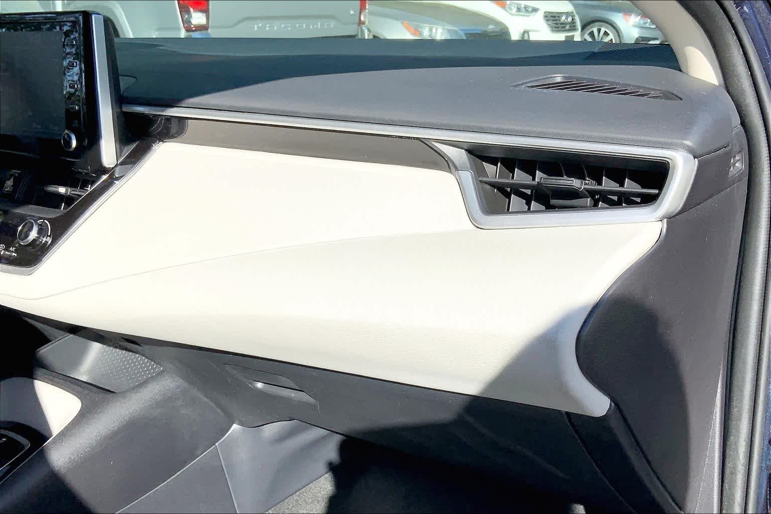 Used 2020 Blueprint Toyota LE image 18