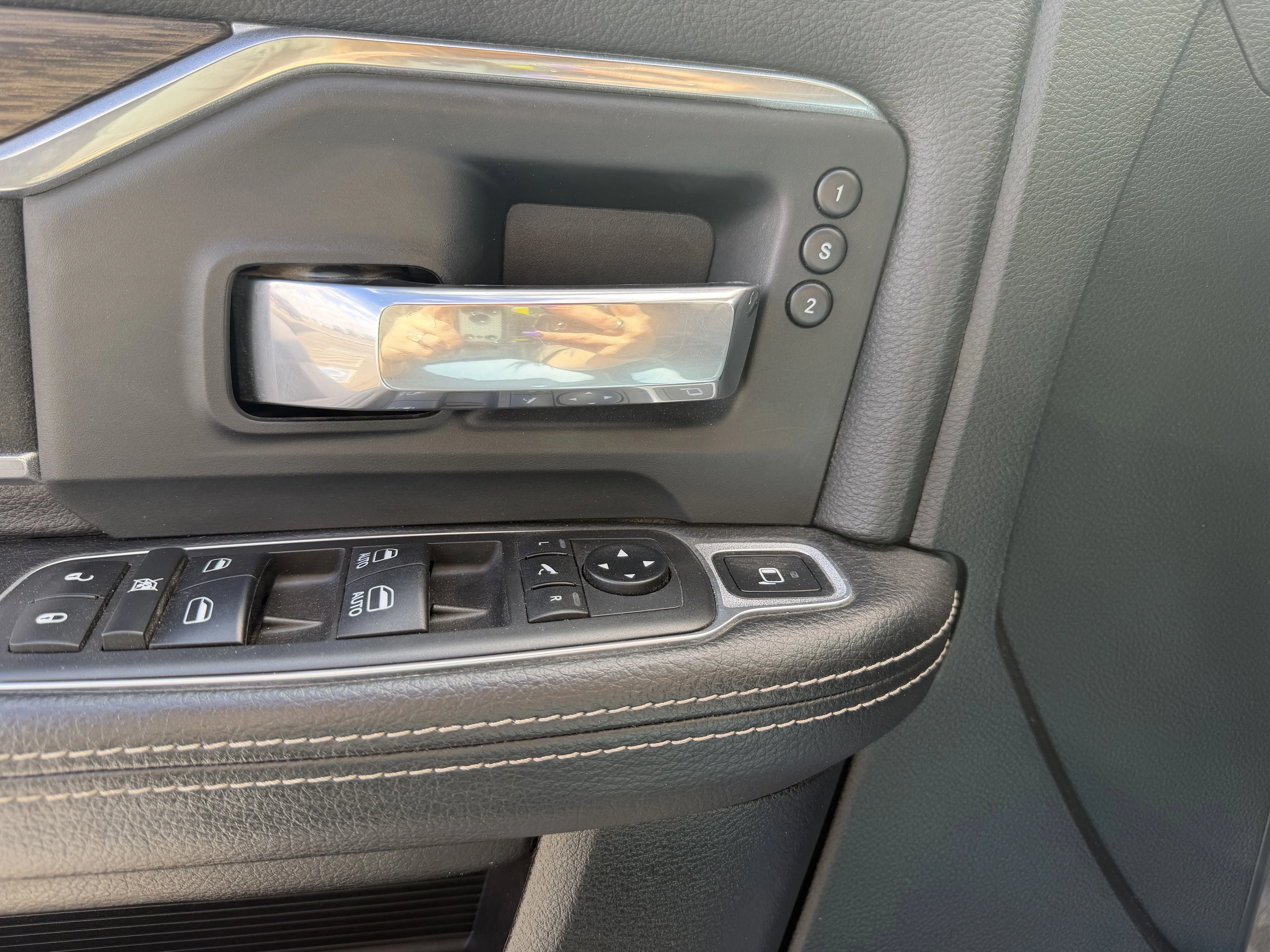 2019 RAM Ram 2500 Pickup Laramie - Photo 17