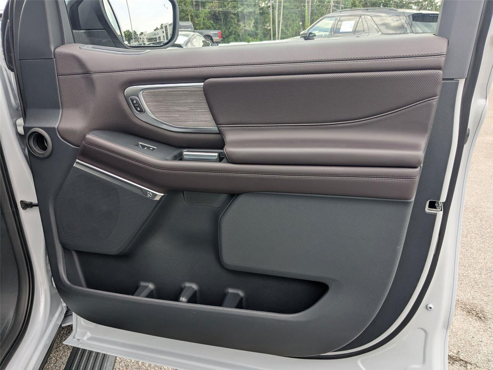 New 2026 Space Silver Metallic Ford Platinum® image 30