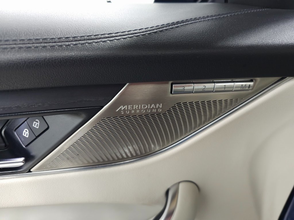 2022 JAGUAR F-PACE - Image 14