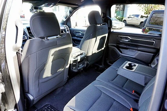New 2026 Diamond Black Crystal Pearl-Coat Exterior Paint RAM Big Horn Sport Appearance image 21