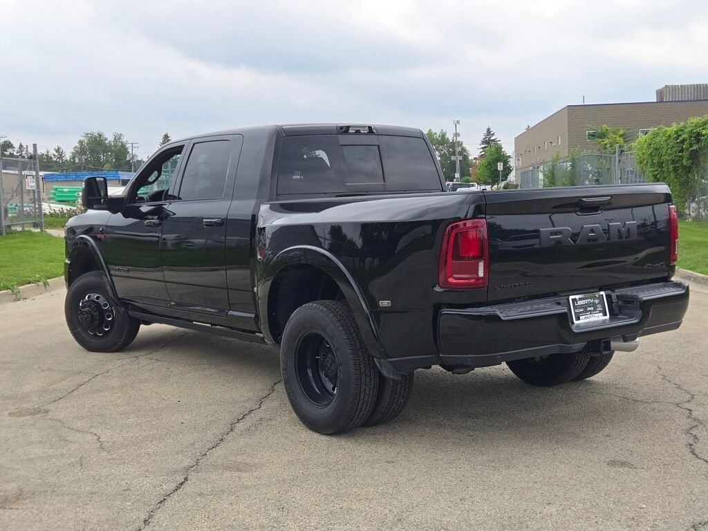 New 2026 Diamond Black Crystal Pearlcoat RAM Limited image 13