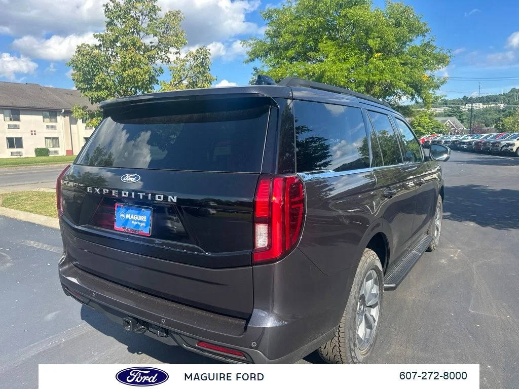New 2027 Dark Matter Gray Metallic Ford Active image 4