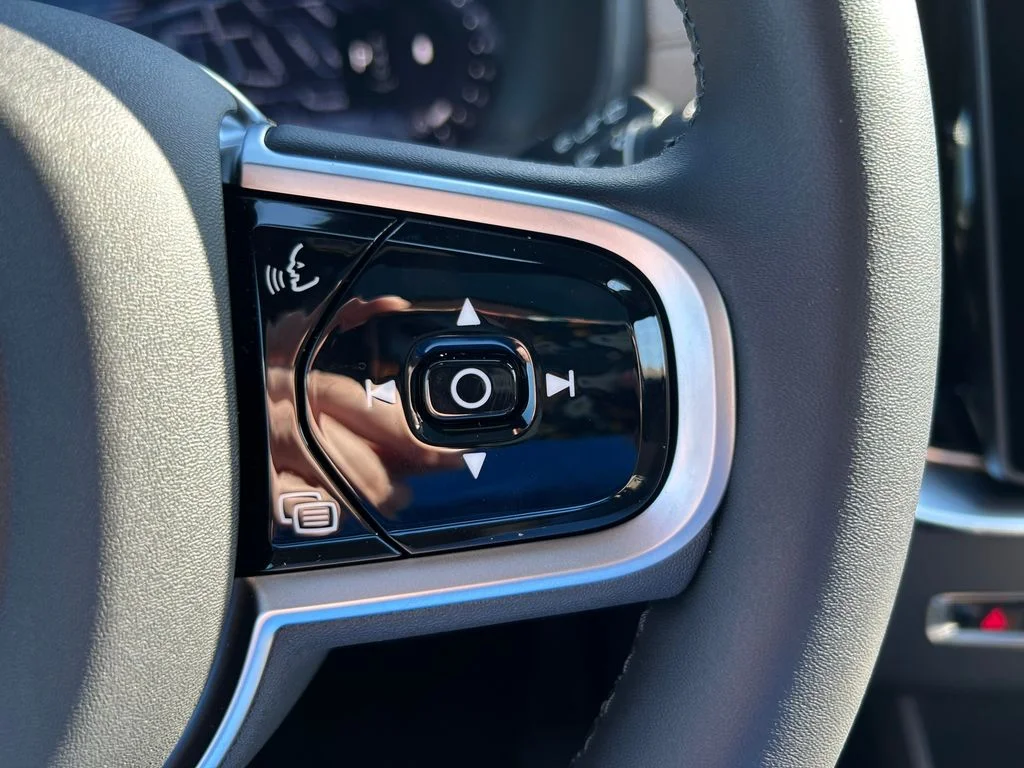 2026 Volvo XC90 Plus - Photo 27