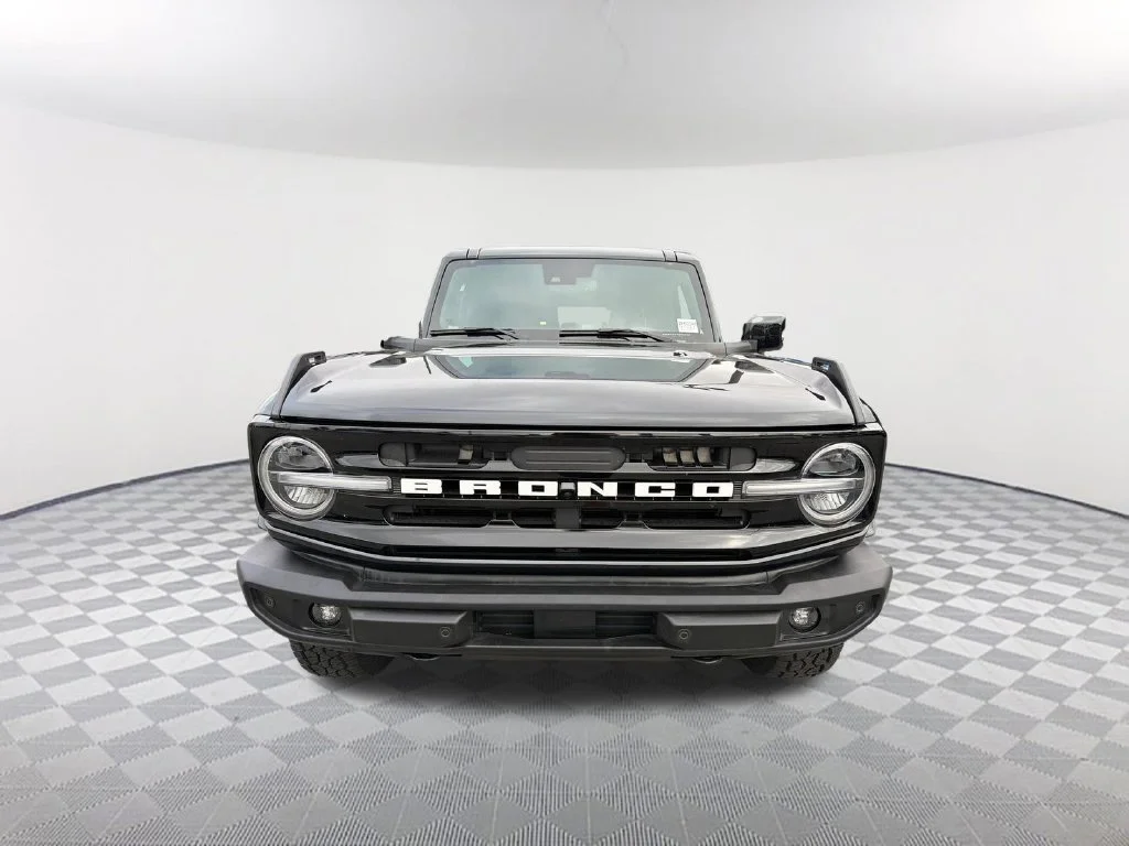 Used 2024 Black Ford Outer Banks image 2