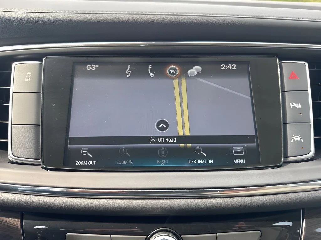 Used 2018 White Buick Premium Group image 22