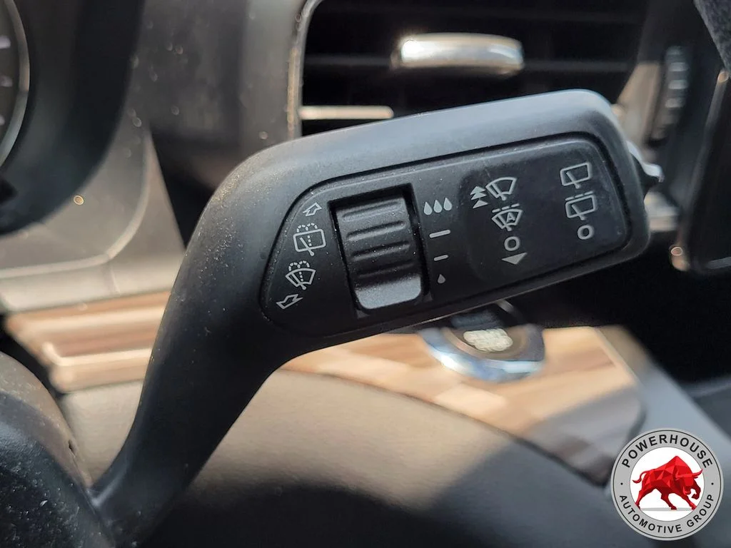 Used 2020 White Ford Limited image 34