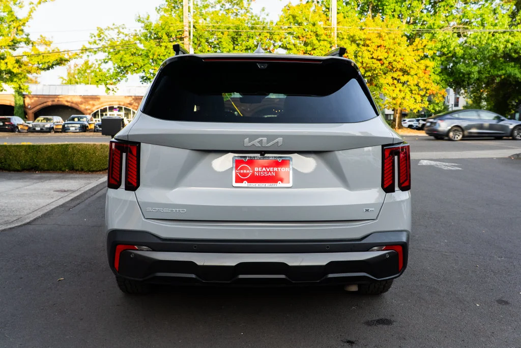 Used 2024 Gray Kia X-Pro SX Prestige image 5