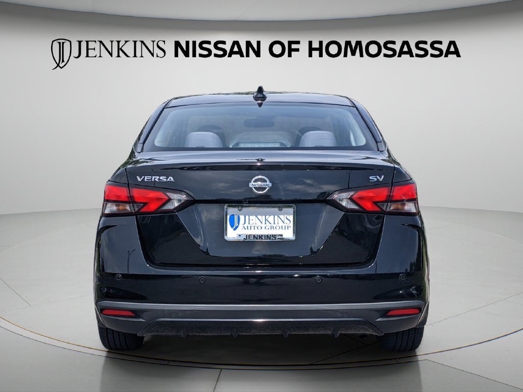 Used 2022 Black Nissan 1.6 SV image 6