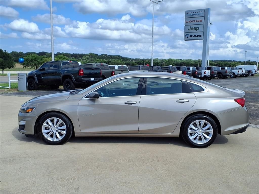 Used 2023 Gray Chevrolet LT image 4