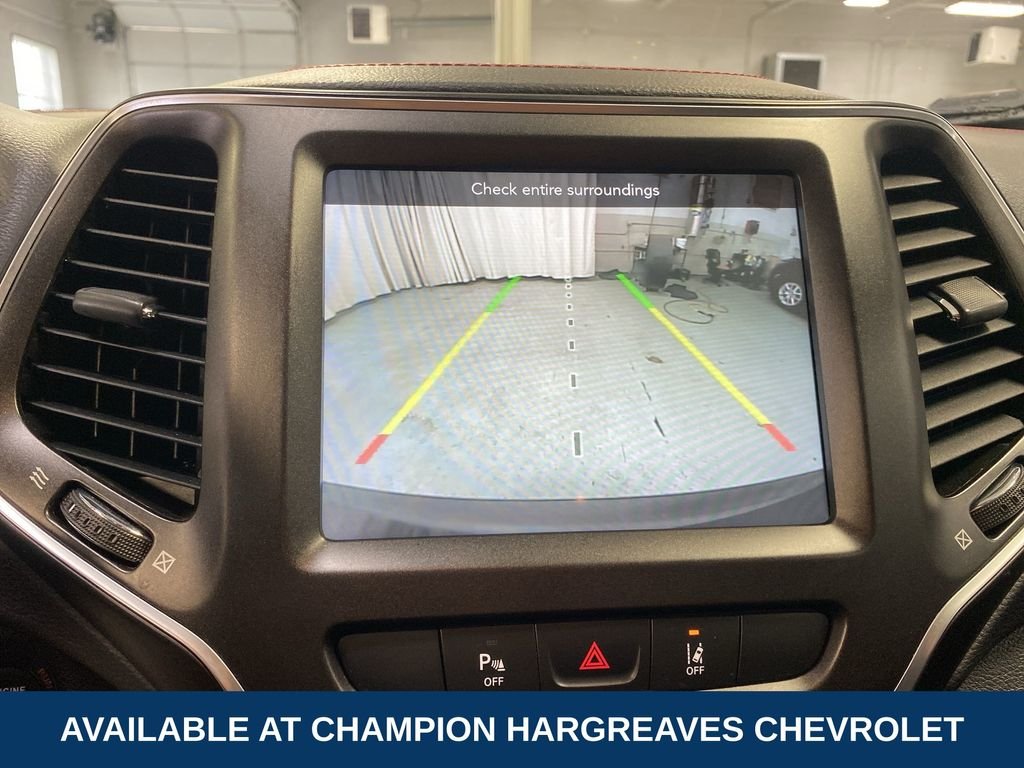 Used 2021 Diamond Black Jeep Trailhawk image 19