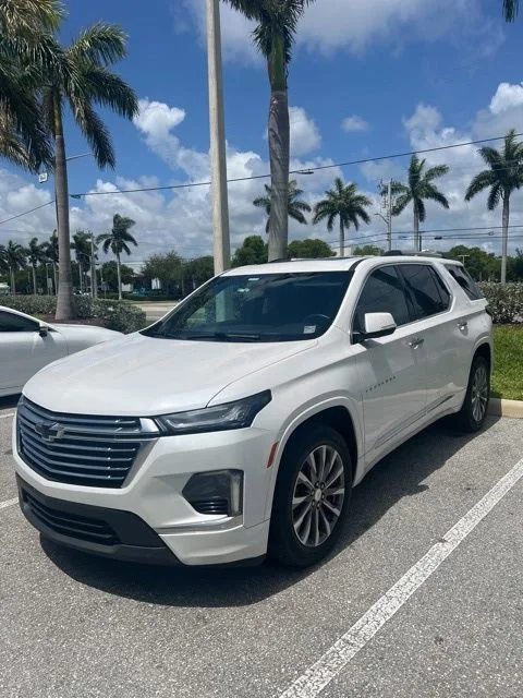 2023 Chevrolet Traverse FWD Premier's photo