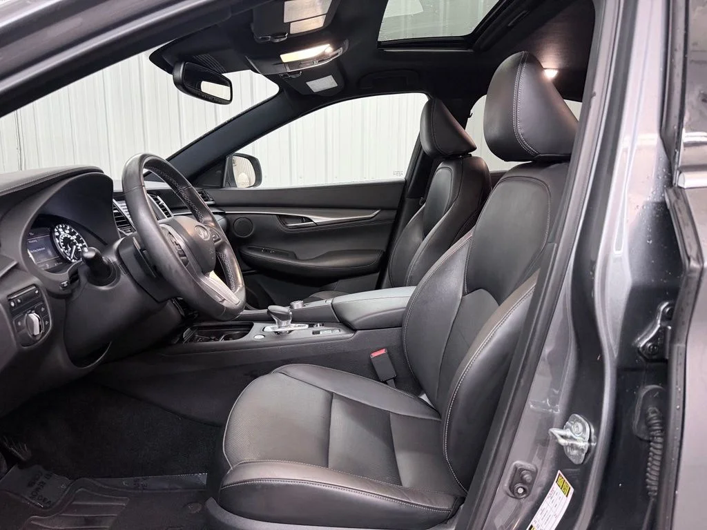 Used 2023 Gray INFINITI LUXE image 10