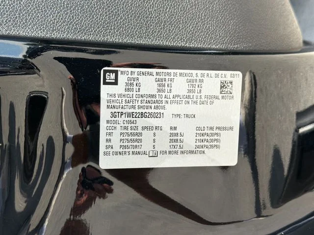 Used 2011 Black GMC SLT image 30