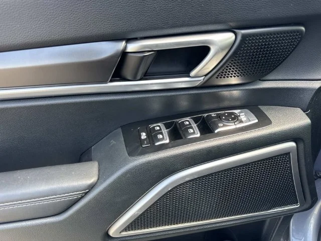Used 2025 Silver Kia S image 44
