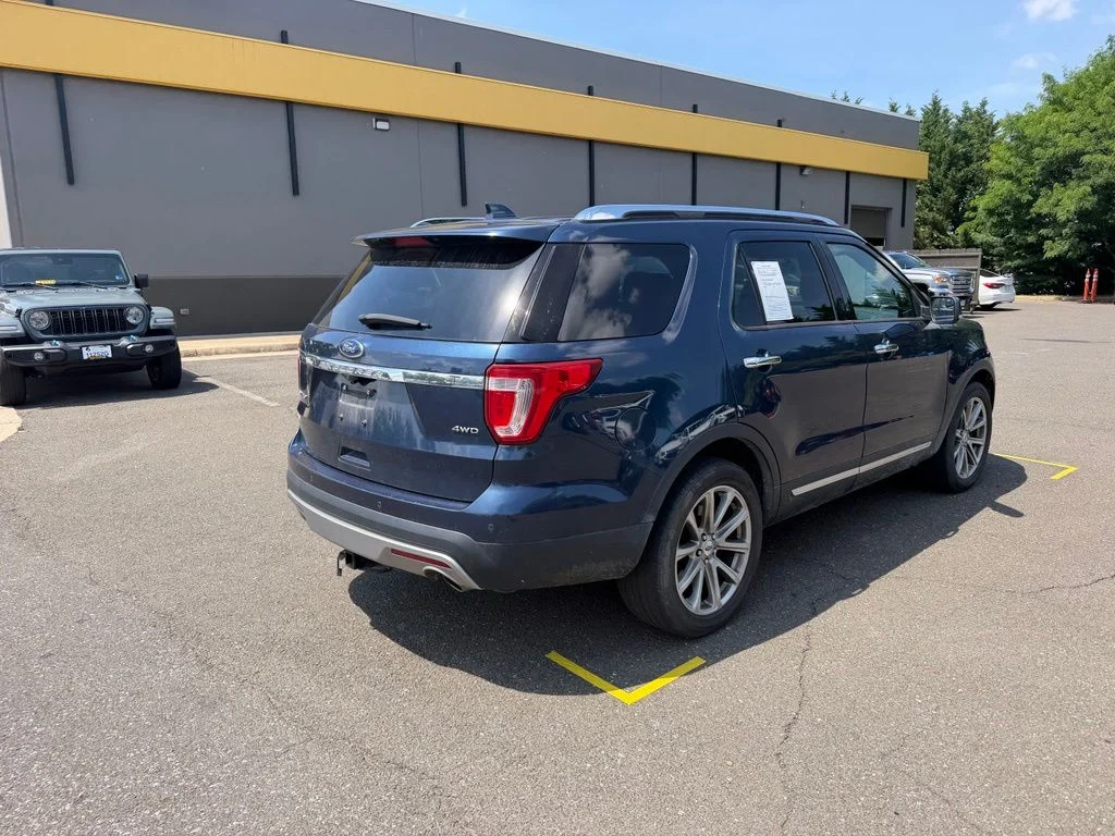 Used 2017 Blue Ford Limited image 6