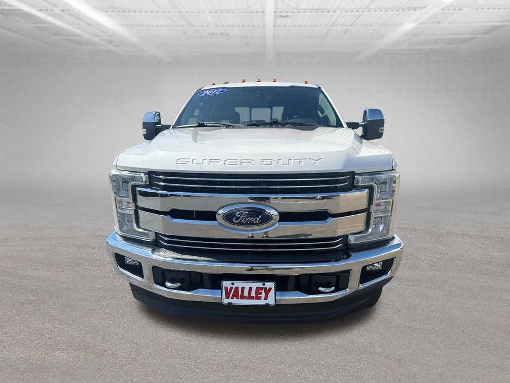 Certified Used 2017 White Platinum Clearcoat Metallic Ford Lariat image 14