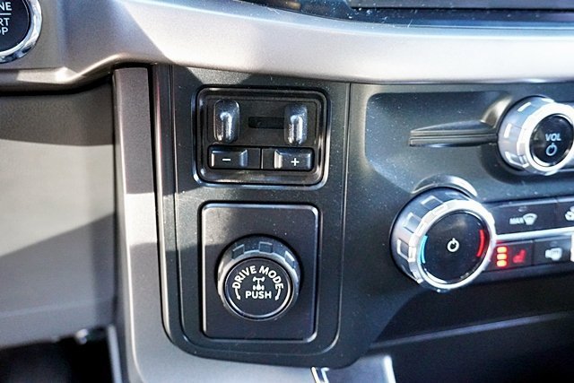 Used 2024 Gray Ford XLT image 40
