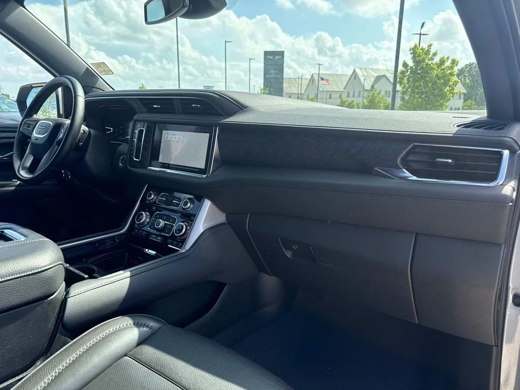 Used 2024 Silver GMC Denali image 18