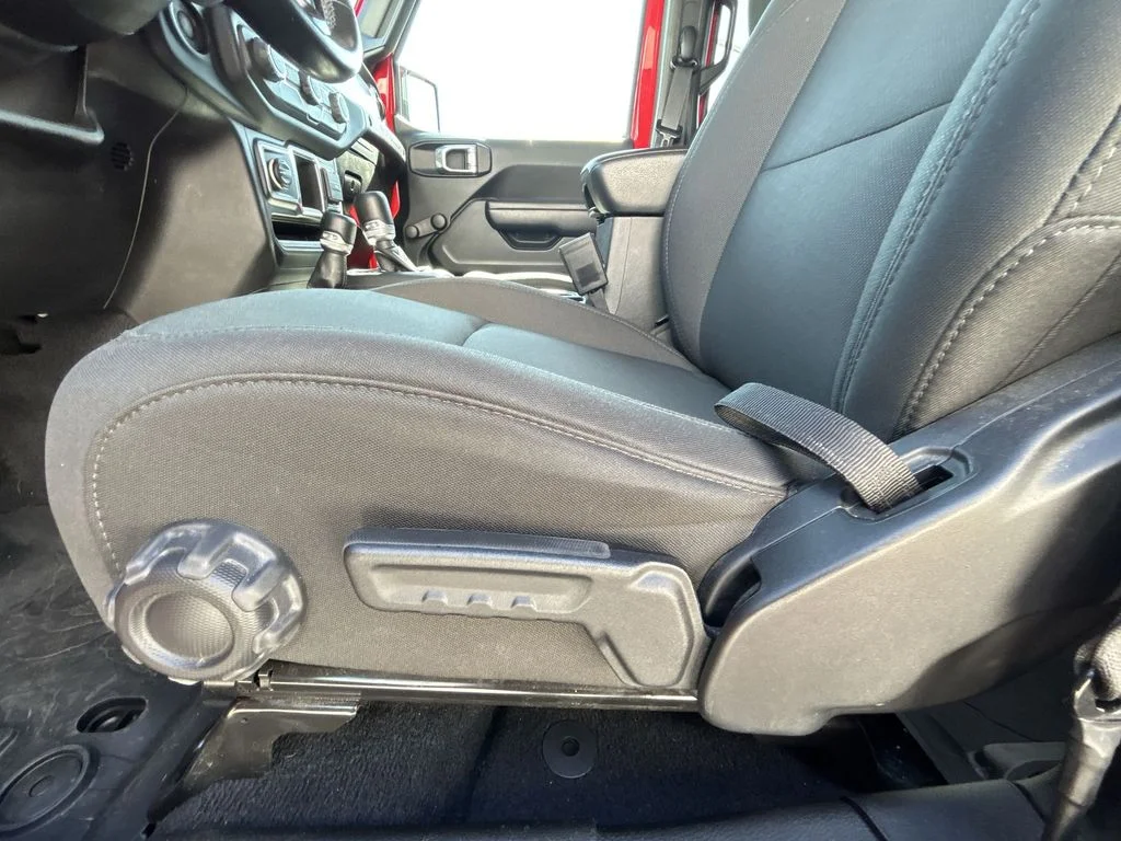 Used 2021 Red Jeep Unlimited Willys image 14