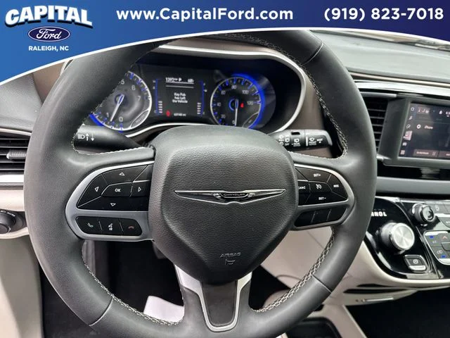 Used 2023 White Chrysler LX image 24