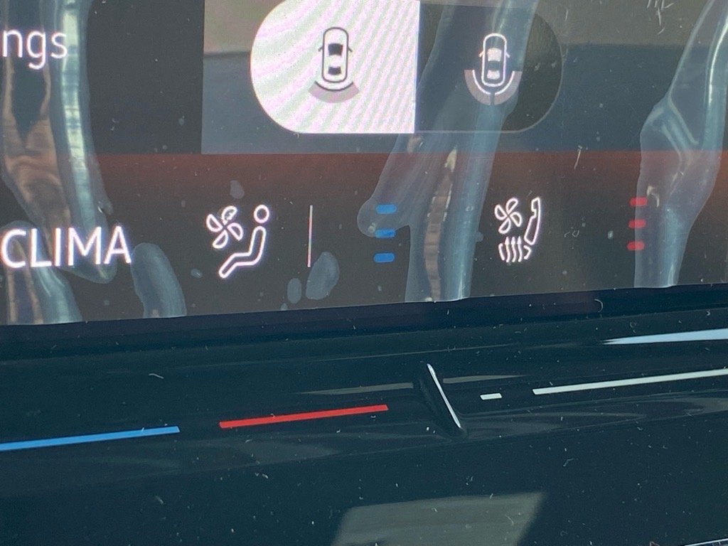 2025 Volkswagen ID. Buzz PRO S - Photo 11