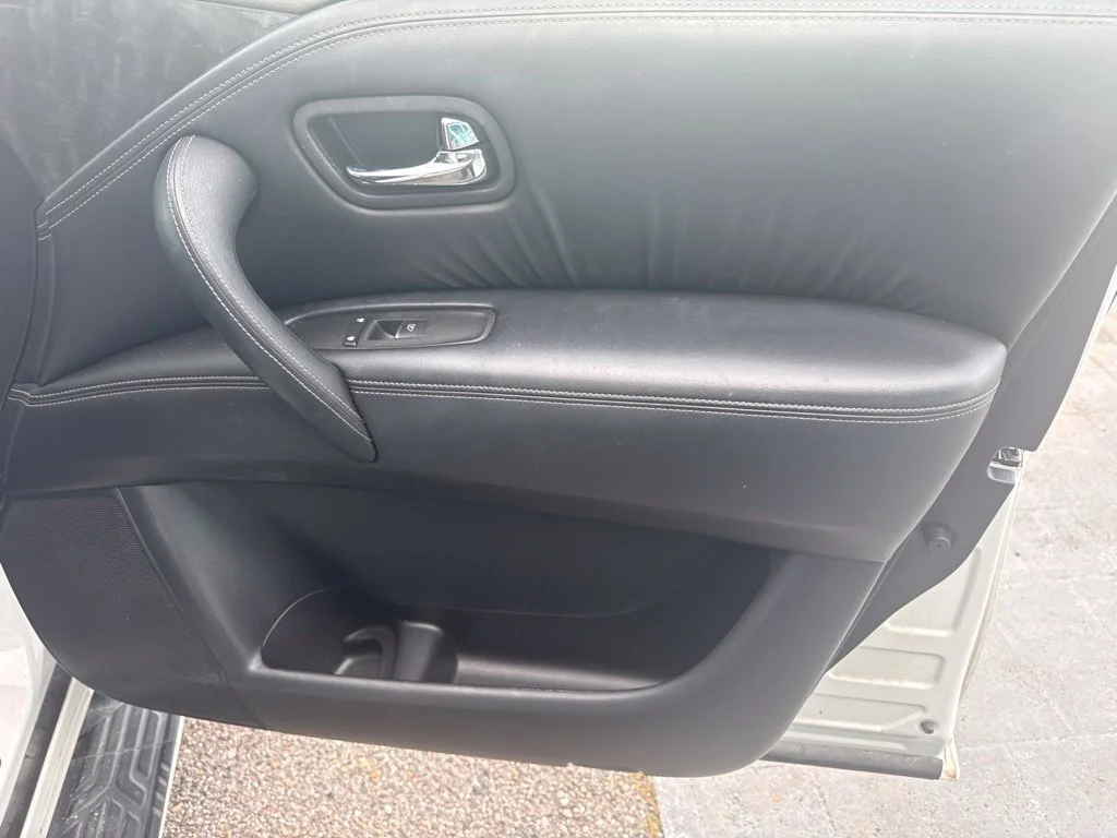 Used 2022 White Nissan Platinum image 13