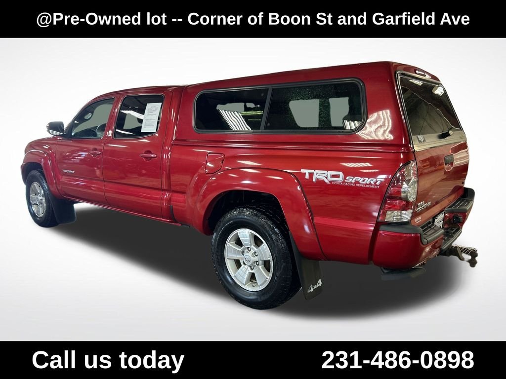 Used 2015 Red Toyota Base image 3