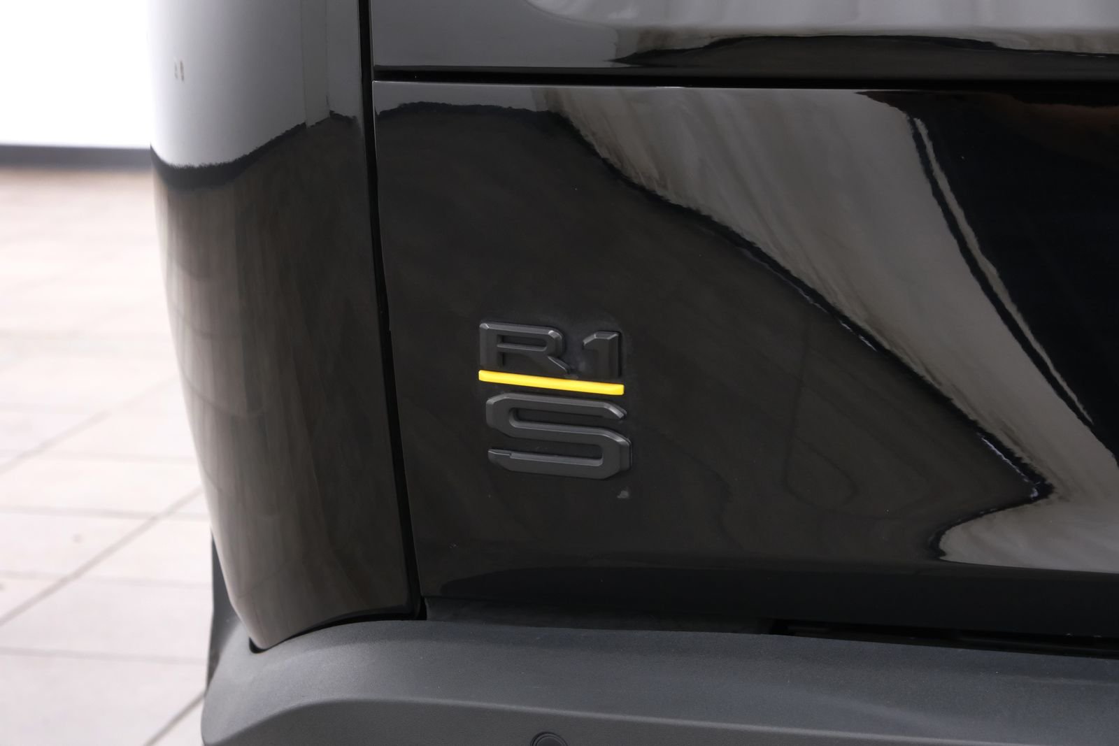 Used 2023 Midnight Rivian Adventure image 6