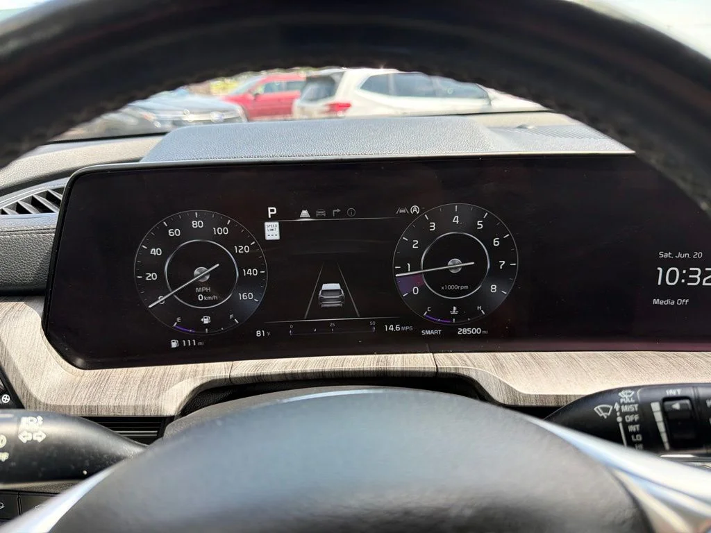 Used 2023 Black Kia SX image 10