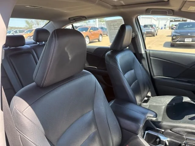 Used 2016 Black Honda EX-L image 51