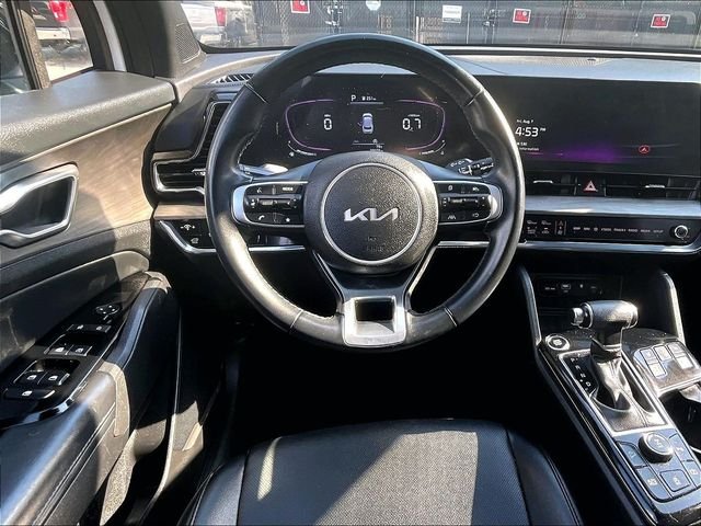 Used 2023 White Kia X-Line image 5