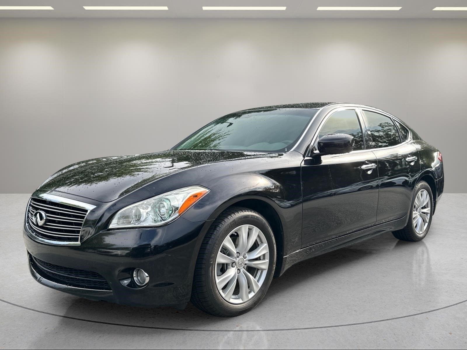 2011 INFINITI M37