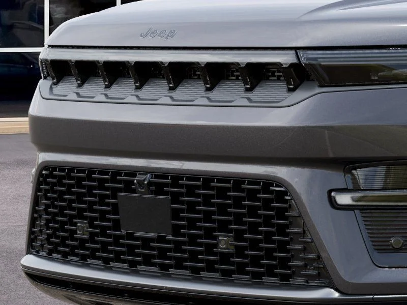 New 2026 Baltic-Gray Metallic Clear-Coat Exterior Paint Jeep Limited Reserve image 13