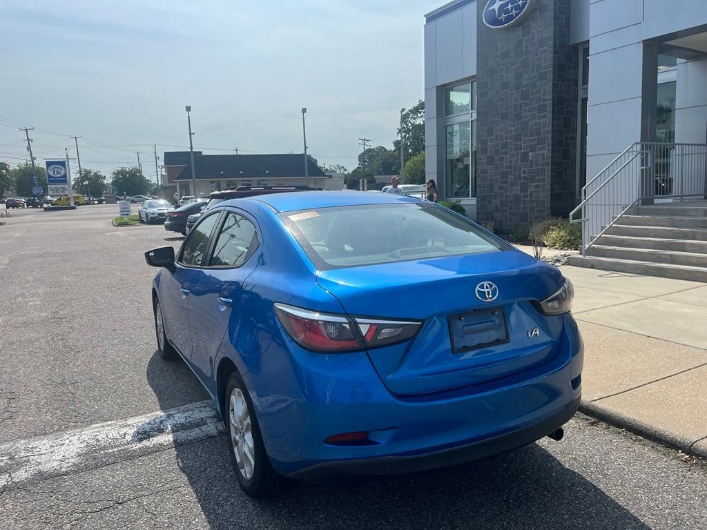 Used 2018 Blue Toyota Base image 5