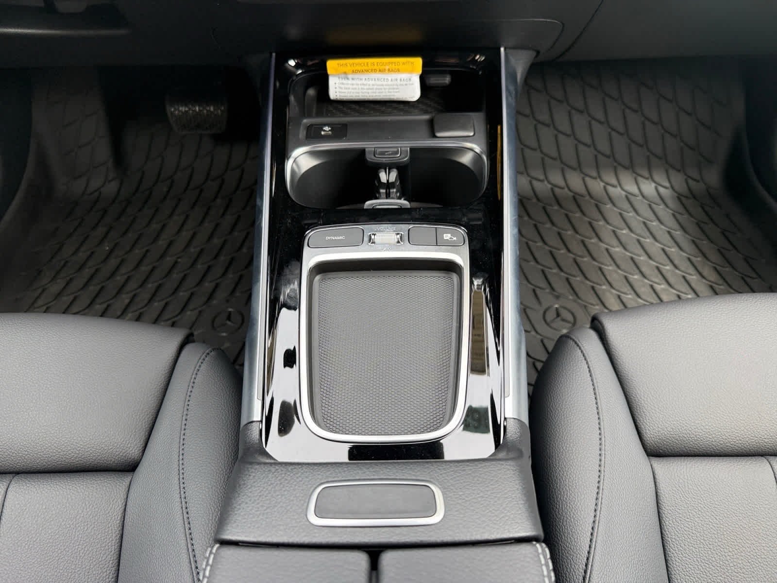 New 2026 Polar White Mercedes-Benz GLB 250 image 14