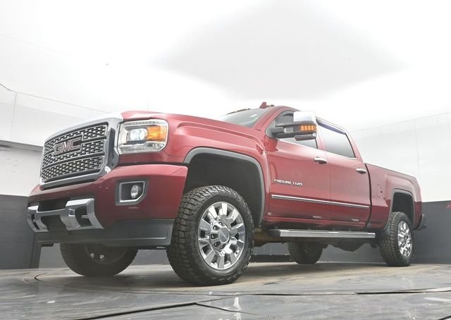 Used 2019 Red GMC Denali image 41