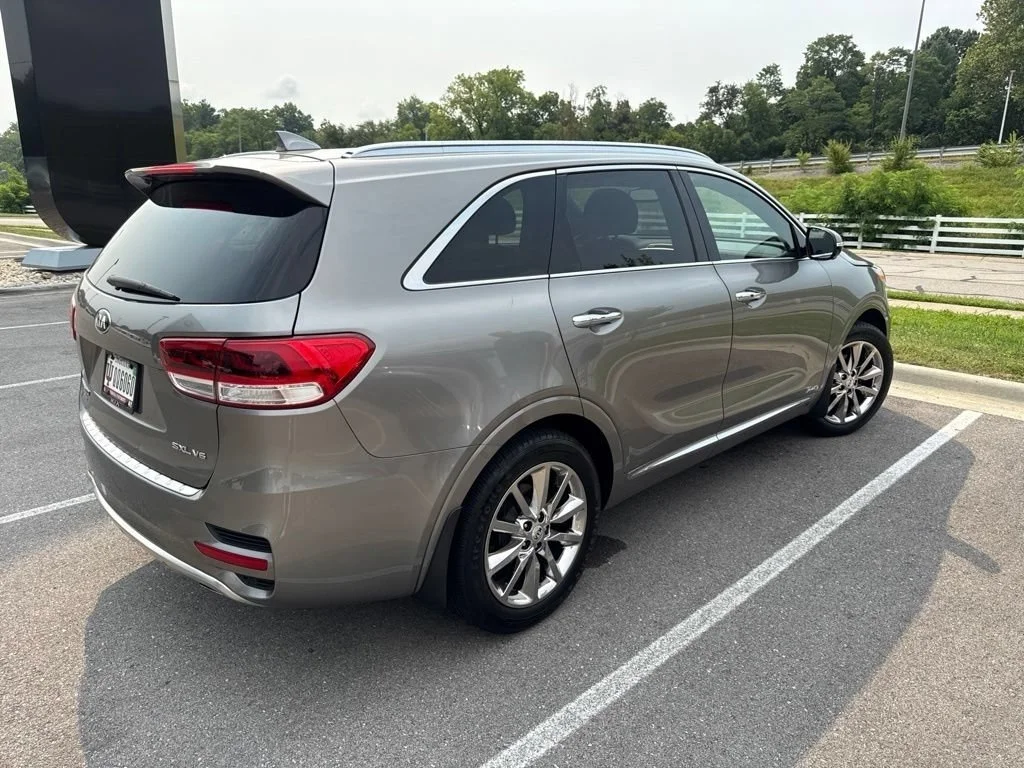 Used 2018 Titanium Silver Kia SX Limited V6 image 6